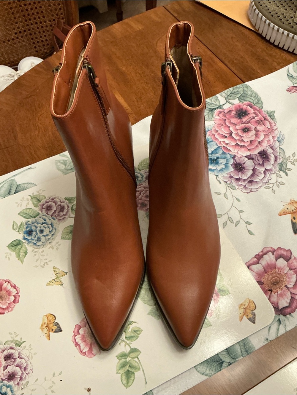 LINEA Paolo Sadie Pointy Toe Ankle Booties Size women’s 10